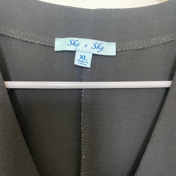 She + sky black top - Picture 3 of 3